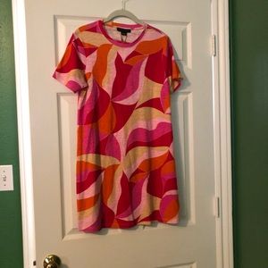 T shirt dress, knee length, lightweight